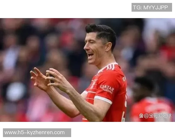 莱万重返老东家破门拜仁球迷怒斥其忘恩负义情感反转